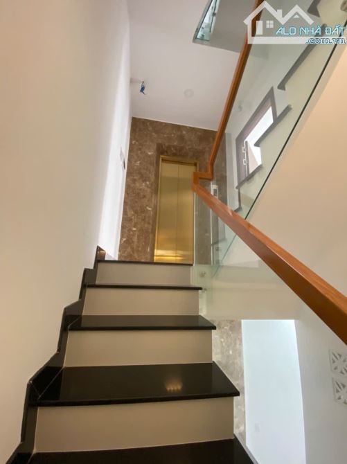 Phú Nhuận Hẻm xe hơi - Thang máy - 43m2 -4 tầng- 8.799T còn TL - 1