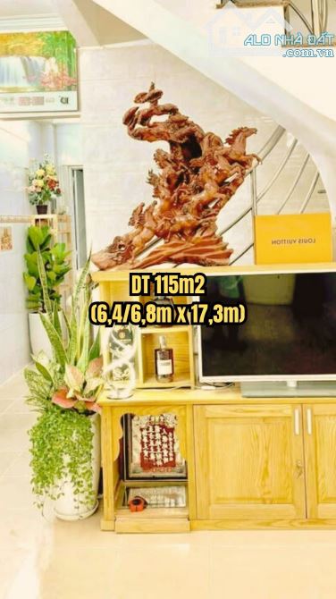 🌟 NHÀ DIỆN TÍCH LỚN TRẦN VĂN ĐANG, P11, Q3 – 8,X TỶ, CHỈ 75TR/M2 - 1