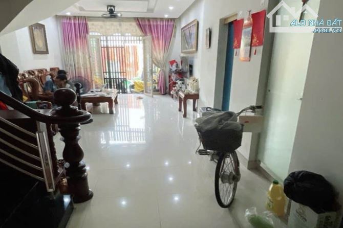Bán nhà hẻm xe hơi, Lê Đình Cẩn, Bình Tân, 60 m² (4m x 15m), 4 tầng - Giá 6.75 tỷ TL - 1