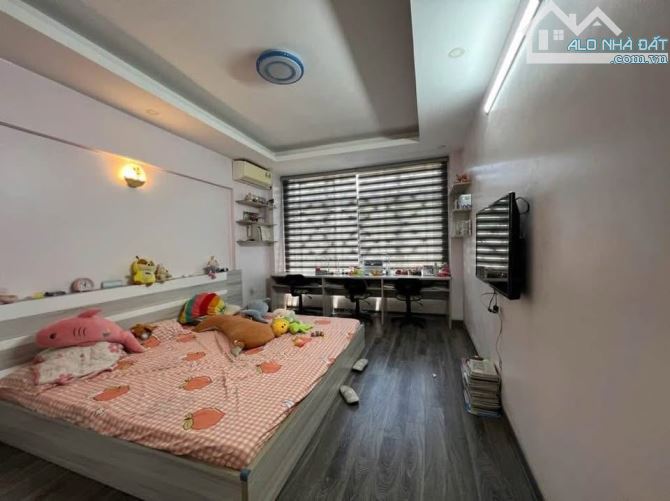 Chính chủ gửi bán nhà phố Hà Cầu, Hà Đông, 57m2, 3 tầng, ô tô tận cửa, chỉ dưới 8 tỷ - 1