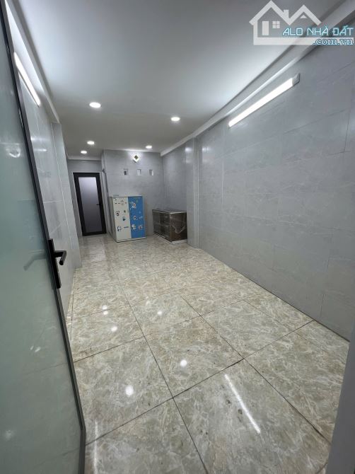 (2PN, 3WC), Nhà 128/9B Nguyễn Chí Thanh Q10, (5x6m 2L), Giá 9TR - 1