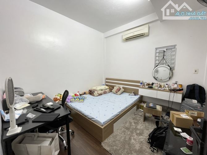 Giá Lợn Chết_Nhà Cực Rộng Đẹp-Dông Dư-Cạnh Chợ 86m * 3 Tầng - Nội Thất Đẹp chỉ 6₫ - 1