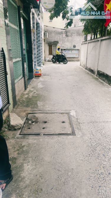 🏡 BÁN NHÀ TRẦN XUÂN SOẠN – 93M² – GIÁ CHỈ NHỈNH 9 TỶ  📍 Vị trí đẹp:  •   Hẻm xe hơi - 1
