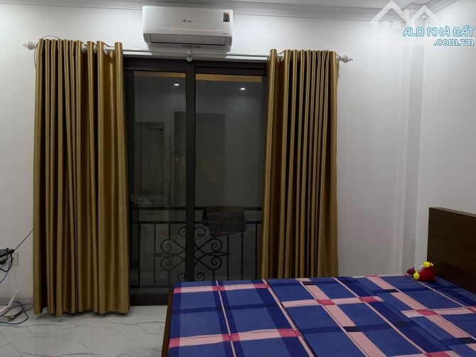 Cho thuê nhà nguyên căn mới ngõ 276 Định Công, 35m2 x 5 tầng, 3 ngủ khép kín.
 12tr5/th - 1