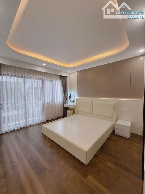 Bán Nhà đẹp Ngọc Thuỵ Long Biên Dân Xây -50m 5 tầng - oto tránh - Kinh doanh- nhỉnh 11 tỷ - 1
