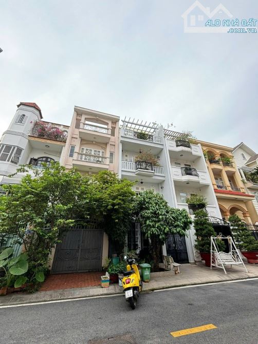 Bán nhà hẻm VIP 483 Lê Văn Sỹ, Quận 3 - DT 4x16m, KC: 3 lầu mới đẹp, HĐT 32 tr/tháng - 1