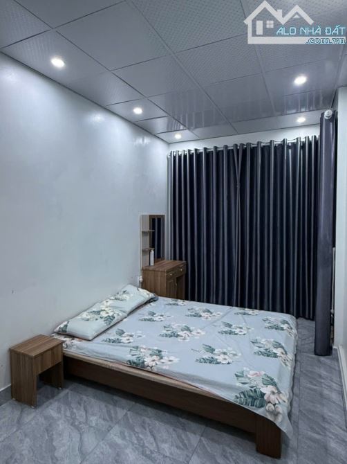 Cho thuê nhà 2tầng tuyến 2 Hồ Sen hiện trạng đẹp ô tô đỗ cửa 24/24 - 1