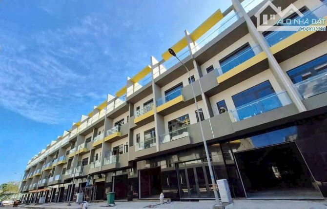 Nhà phố Bcons 85m2 DTSD 200m2 giá chỉ 6 tỷ - trệt 2 lầu sân thượng - Chỉ còn vài căn - 1