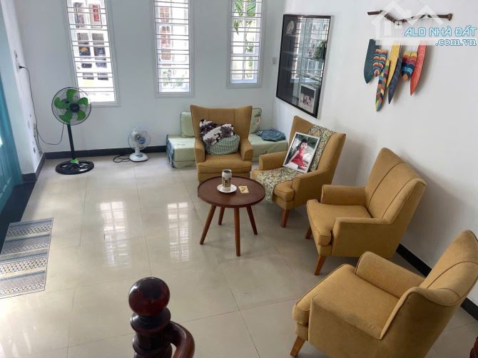 Bán nhà 2 tầngX 123M2 đường kiệt Nguyễn Trường Tộ. Hải Châu,Đà nẵng - 1