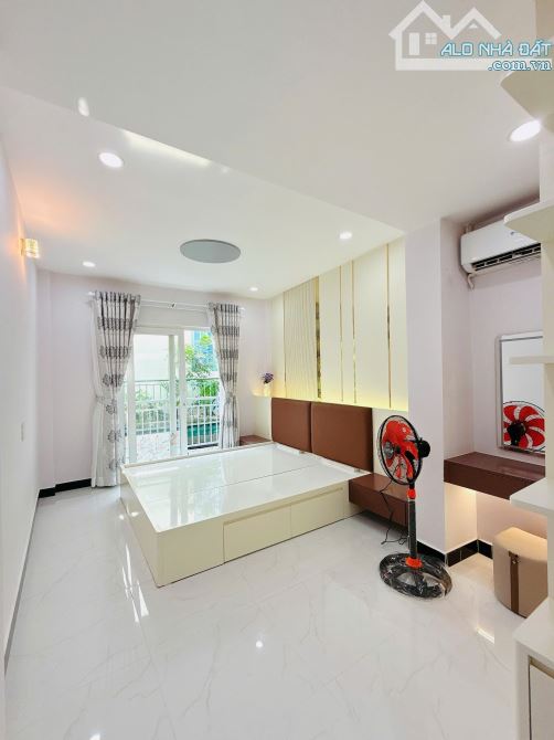 Nhà Bán View góc 3 mặt tiền hẻm khu trung tâm VIP nhất P9Q10. - 1