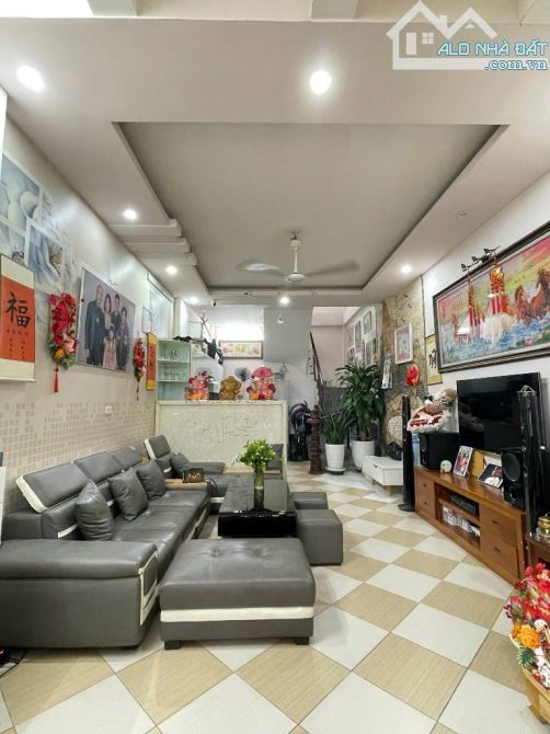 Cần Bán Nhà Nguyễn Đức Cảnh : Vị Trí Đẹp - Ô Tô - Kinh Doanh, dt 43m2 - 1