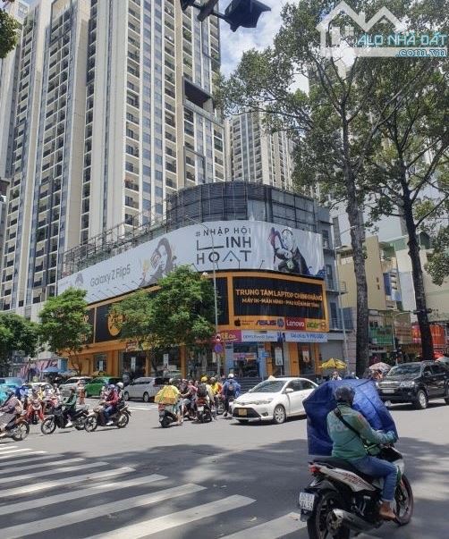 Bán gấp MT Cao Thắng P12 Q10, 4x16 vuông vức, 5 tầng, chỉ 40 tỷ TL - 1