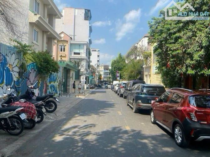 Bán khuôn đất 2MT xây building 4 Nguyễn Thành Ý, Quận 1. (12.5x19m) GPXD hầm 6 tầng 103 tỷ - 1