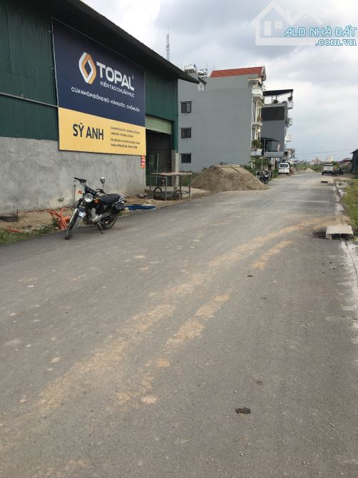 Lô đất  đẹp 60 m2, sổ đỏ, tại khu  dịch vụ Yên Vĩnh, gần vành đai 3.5 và đường 32, ô tô đỗ - 1