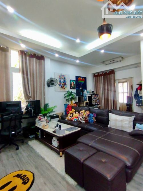 HIẾM- TRUNG TÂM BA ĐÌNH- 50M2- 8 T..Ỷ- CHỈ 1XX tr.iệu/M2 - 1