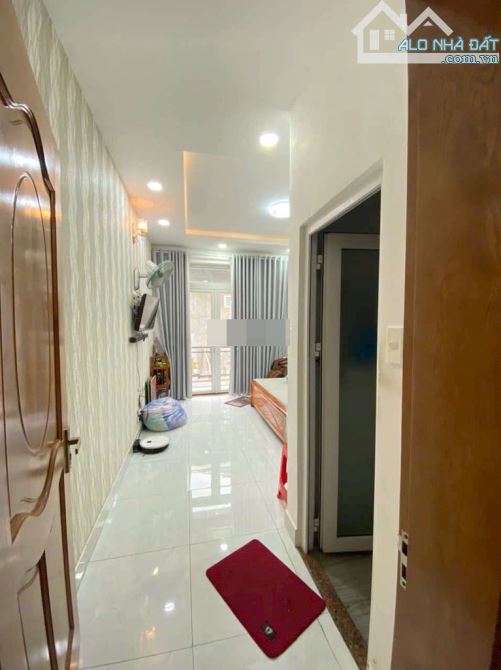 Bán nhà hẽm  hai xe tải tránh, gần Nguyễn Sơn, Tân Phú, 6.3x15, 3 tầng, 7,95 tỷ - 1