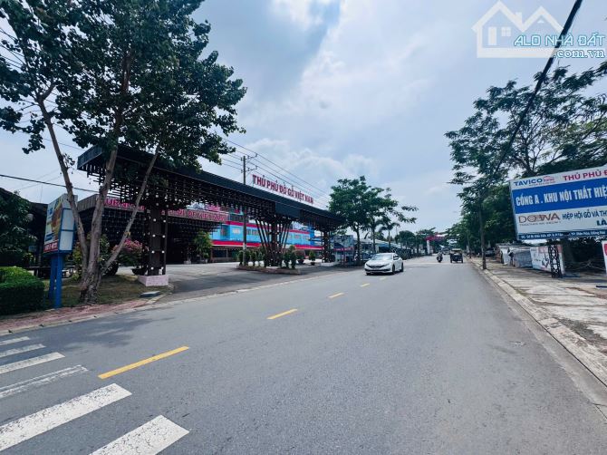 Bán kho xưởng mặt tiền đường Điểu Xiển, phường Long Bình sổ hồng 404m2 ngang 8m giá 16 tỷ - 1