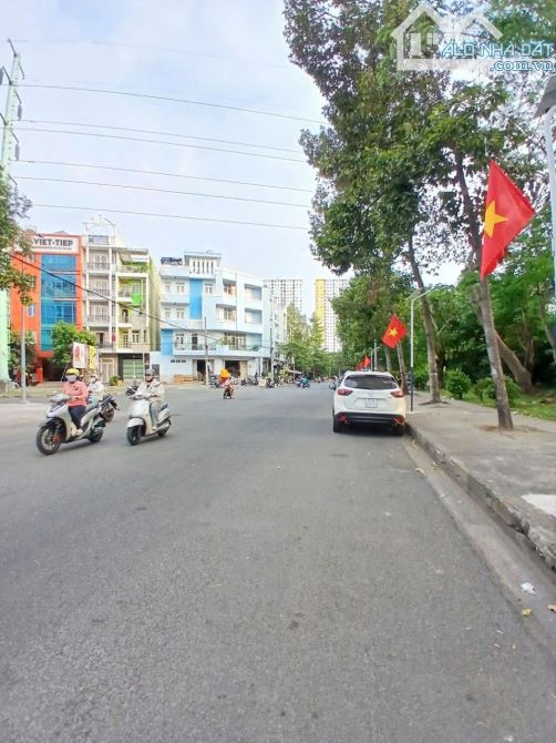 BÁN ĐẤT NỀN ĐƯỜNG VÀNH ĐAI Q6 (4X21) ĐỐI DIỆN CÔNG VIÊN. GIÁ 10 TỶ - 1