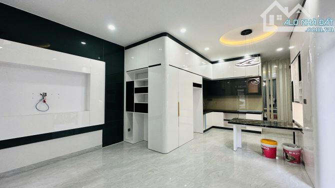 Bán nhà 2 mặt tiền Đường Phan Vinh - Gần Biển - Nội Thất đẹp - 1
