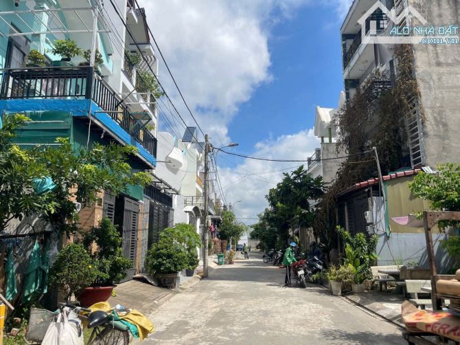 ĐẤT NGAY PHAN VĂN HỚN -VỊ TRÍ  ĐẸP Dt 7,5 x 1 6=115 SÁT TRƯỞNG C1 BÙI VĂN NGỮ  GIÁ 4,6 T🌟 - 1