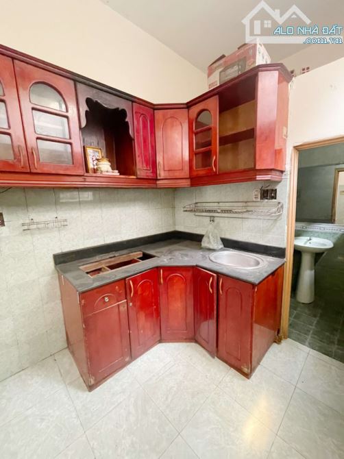 CHUNG CƯ TRẦN HƯNG ĐẠO ,Q.5 -THANG BỘ - CÓ SỔ - 45M2  - CHỈ 2.5 TỶ. - 1