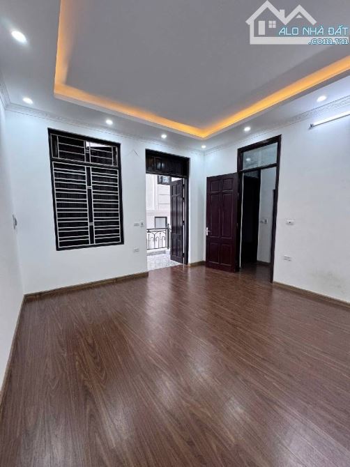 Bán Gấp Nhà 4T Hữu Hoà , 3,7ty , 30M2,đường 3,5m, kd đỉnh , gần chợ trường , uỷ ban - 1