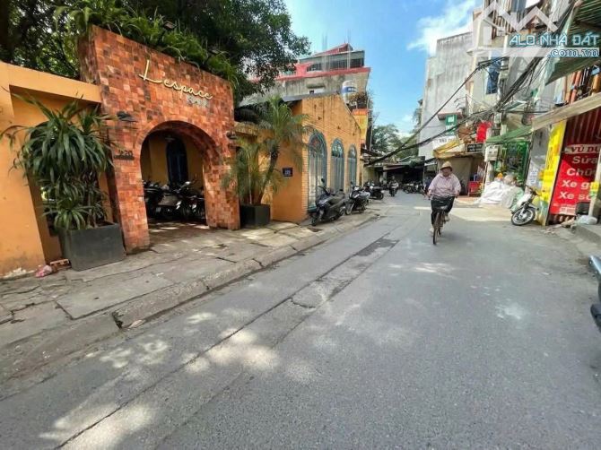 CẦN BÁN căn nhà 8 tầng, thang máy, 13pn khép kín tại KHƯƠNG THƯỢNG, HĐ cho thuê 70tr/tháng - 1