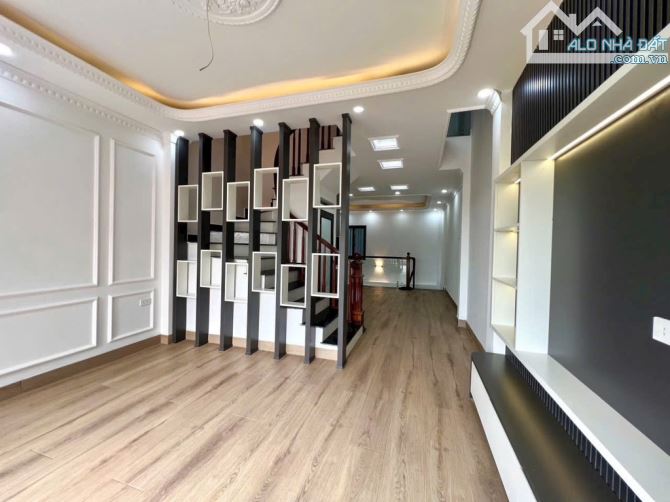 Cần bán nhà phố Bằng Liệt 50m 6 tầng, thang máy, ô tô đỗ cửa, chỉ 11.7 tỷ - 1