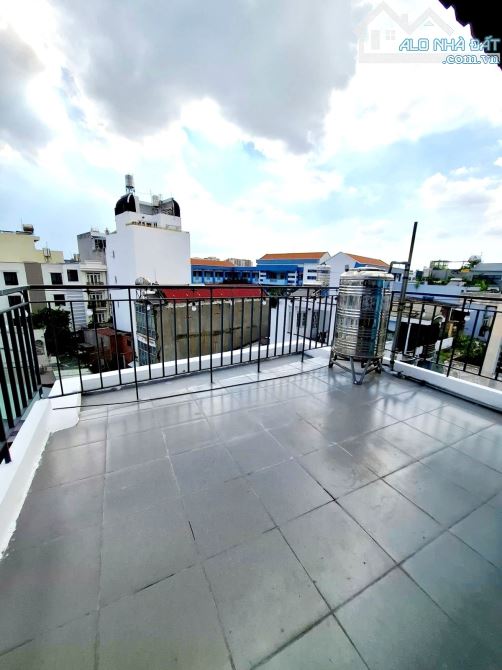 Bán nhà Lạc Long Quân Tân Bình sát hẻm ô tô, 5 tầng, full nội thất,vị trí VIP, chỉ 5.X tỷ. - 1