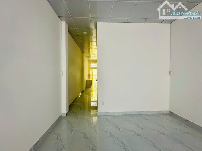 HÓC MÔN, BÁN NHÀ MẶT TIỀN BÙI CÔNG TRỪNG, DT 4x30m NGAY CHỢ GIÁ 4.25 TỶ - 1