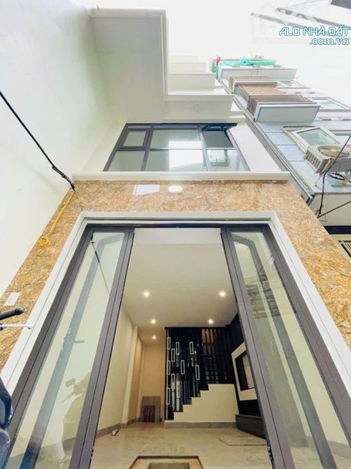 Cho thuê nhà mới 45m2* 7 tầng thang máy, ngõ 65 Võng Thị, Tây Hồ - 1
