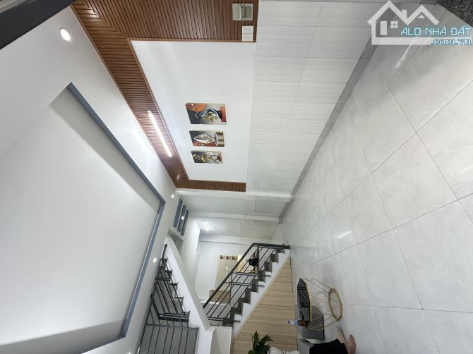 Nhà liên khu 4-5 trệt 1 lầu 2 pn 2 wc giá tốt nhà mới vào ở ngay - 1