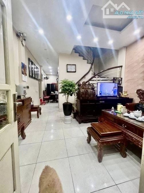 CHỈ 7 TỶ CÓ NGAY NHÀ QUẬN 10 THÀNH THÁI - HẺM XE HƠI - 4 PHÒNG NGỦ! - 1