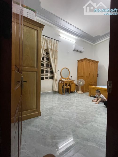 GẤP GẤP BÁN NHÀ MẶT TIỀN LÊ BÁ TRINH – HÒA CƯỜNG BẮC – 3 TẦNG KIÊN CỐ FULL NỘI THẤT. 1X Tỷ - 1