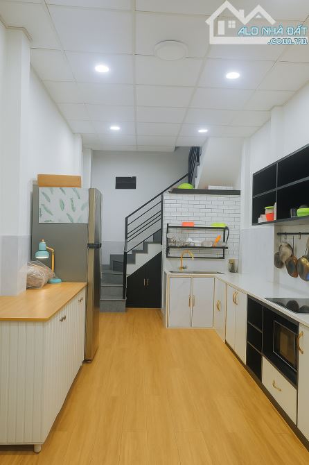 Bán nhà 3 phòng ngủ Huỳnh Văn Nghệ, phường 12, Gò Vấp, nở hậu 5,85m, chỉ 4 tỷ - 1