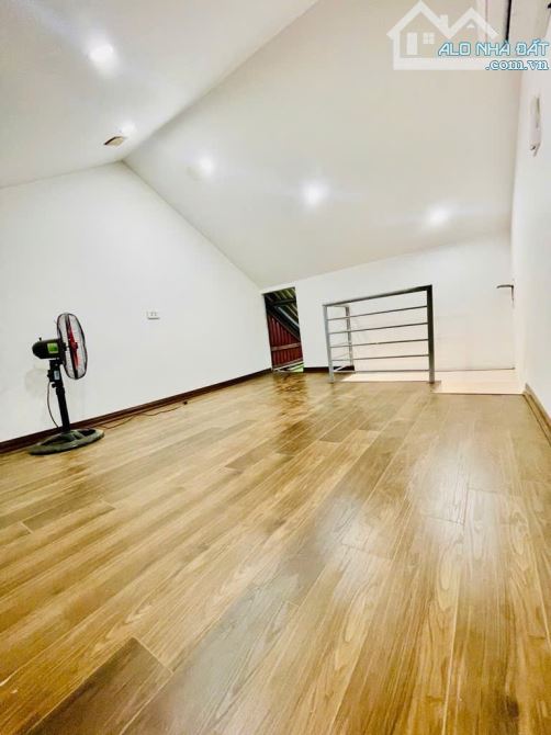 BÁN NHÀ TẬP THỂ TÂN XUÂN 1 NGỦ +1, CÓ SỔ ĐỎ RIÊNG, Ở NGAY, HIẾM CÓ KHÓ TÌM - 1