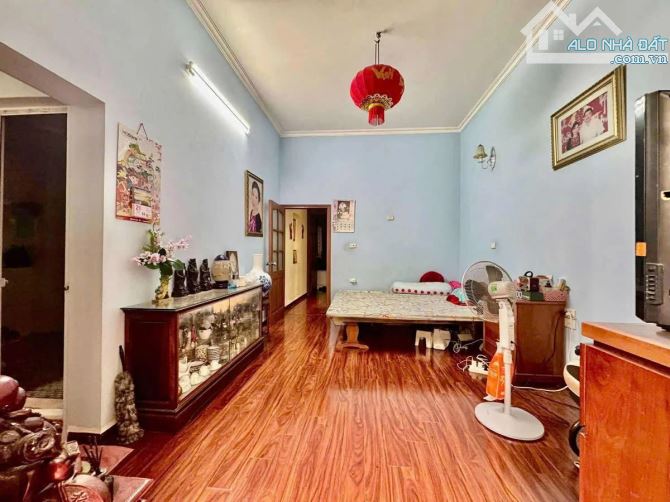 Bán nhà phố Võng Thị 88m2, 3 tầng mặt tiền 5.7m sân vườn đẹp18.9 tỷ gần Hồ Tây - 1