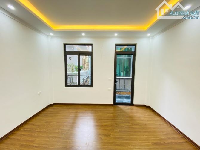 Nhà đẹp Nguyễn Trãi - Thanh Xuân 41m2, 4T, ô tô nhỏ đỗ cửa, giá 11 tỷ - 1