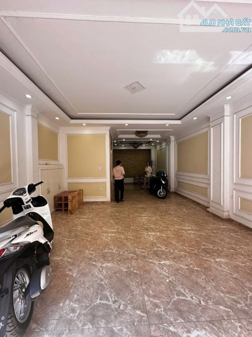 Cho thuê cả nhà 7 tầng mặt phố Đông Quan, phường Nghĩa Đô, quận Cầu Giấy. DT 55m x 7 - 1