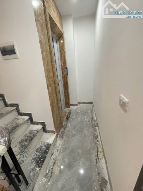 Trung kính -Nhà 7 tầng thang máy-35m2-khu mới sạch sẽ- chỉ 9ty3 - 1