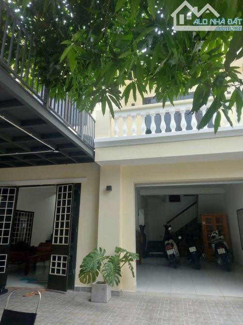 MUA LÀ LỜI NGAY! Biệt thự góc 2MT Đường 59, Thảo Điền Q2. DT 9,5x21M. Giá chỉ 34 tỷ TL - 1