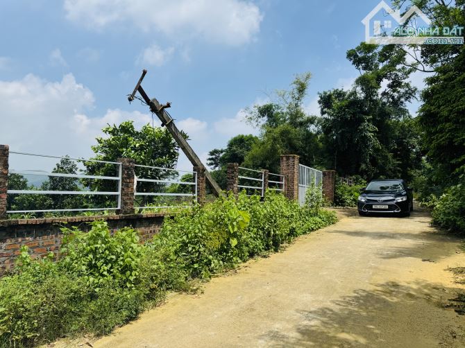 LÔ GÓC 8 TRIÊU/M2 400 THỔ CƯ ( 2300M2 ) ĐẸP GIÁ TỐT GẦN HỒ - 1