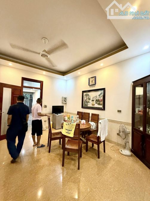 NHÀ ĐẸP VĂN KHÊ PHÂN LÔ  VỈA HÈ ĐƯỜNG XE TẢI TRÁNH - 1
