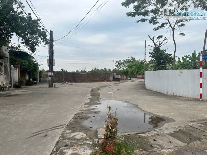 Biệt thự min ni 91m vuông có bể bơi be bé và bể cá to to tại Gia Lâm ngõ 7m ô tô đu chỉ tr - 1