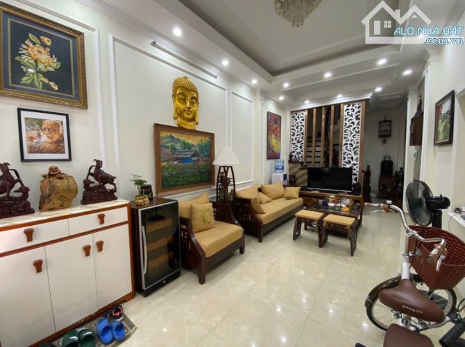 BÁN NHÀ NGUYÊN HỒNG-PHÂN LÔ Ô TÔ TRÁNH-MỘT NHÀ RA PHỐ- VỈA HÈ KINH DOANH- AN SINH ĐỈNH 50M - 1