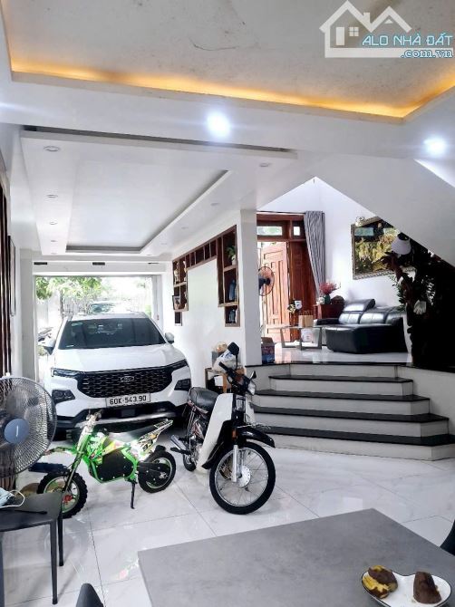 BÁN GẤP BIỆT THỰ 1 TRỆT 3 LẦU 215 M2 TÂN HIỆP CHỈ 9 TỶ - 1