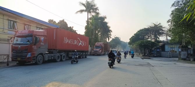 Bán lô đất Đức Giang, vuông vắn cực đẹp, ô tô tránh nhau thoải mái, sát đường 15m - 1