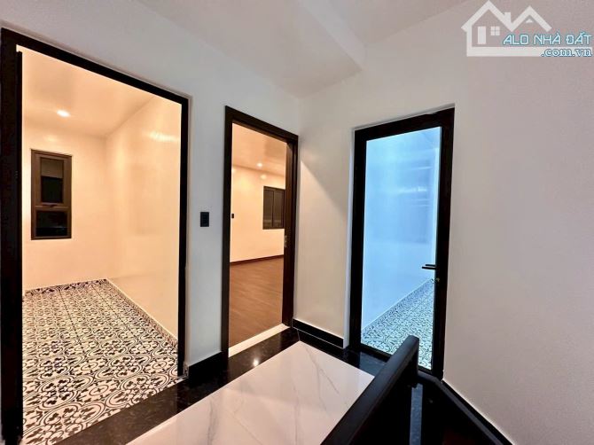 Bán nhà Hoàng Quý 52m 4 tầng giá 4 tỷ 990 ô tô cách nhà 10m - 12