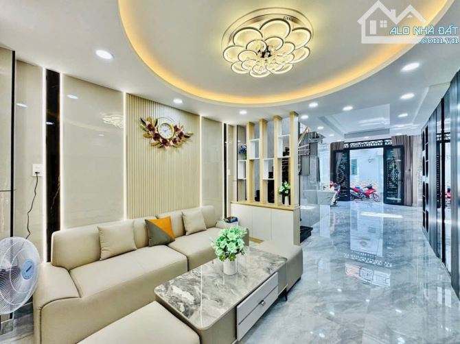 Bán nhà HXH 5m Bùi Quang Là, P12, GV, 3,8 x 13m, 5 tầng, giá: 6.4 tỷ TL - 12
