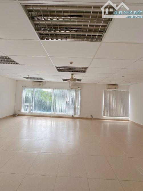 ĐỊNH CƯ-  CẦN BÁN MẶT TIỀN DOANH-NGAY CĂN HỘ Carillon - HOÀNG HOA THÁM- NGANG 9.2x 9.5 - 12